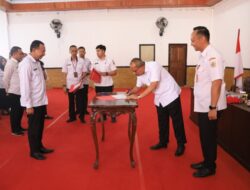 Pj Wali Kota Asripan Nani Memimpin Penandatanganan Pakta Integritas Pimpinan OPD