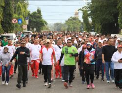 Meriahkan HUT Kotamobagu ke-17, Pj Wali Kota Lepas Ribuan Peserta Fun Run dan Jalan Sehat