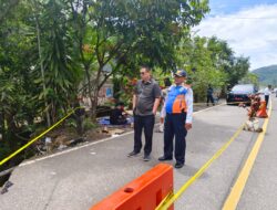 Nyaris Putus, Ketua DPRD Bolmong Tonny Tumbelaka Tinjau Longsor di Desa Muntoi