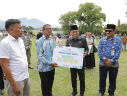 Wali Kota Kotamobagu Serahkan Bantuan Kepada 60 UMKM