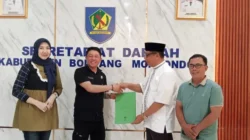 Resmi Terima SK, Okto Saswinto Mongilong Ditunjuk Jadi Plt Kabid GTK Dinas Pendidikan Bolmong