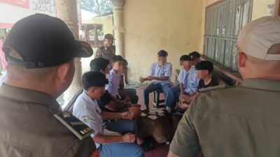 Satpol PP Tindak Tegas Siswa Bolos di Sejumlah Titik