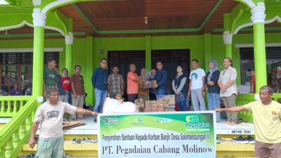 Pegadaian Cabang Molinow Salurkan Bantuan Sembako untuk Korban Banjir Bandang di Solimandungan II