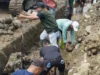 Bupati dan Wabup Pimpin Langsung! Bersihkan Sisa Lumpur dan Material Banjir di Solimandungan