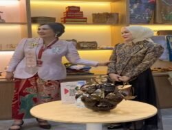 Dekranasda Kotamobagu Perkenalkan Kerajinan Eceng Gondok di KRIYANUSA 2026