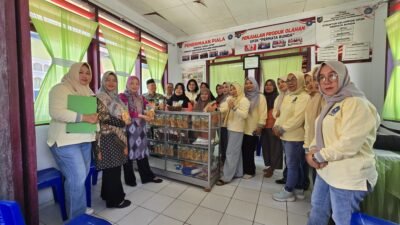 Ketua TP-PKK Bolmong Pantau Persiapan Desa Matali Baru dan Mopusi Jelang Lomba Tingkat Provinsi